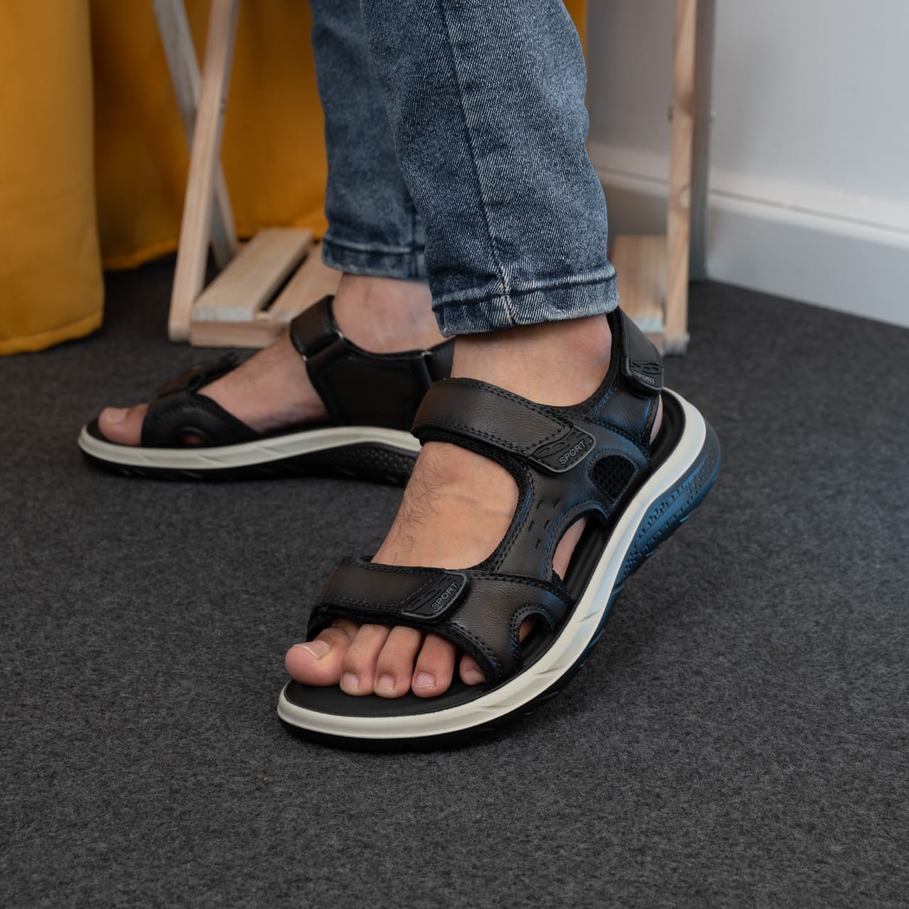 SANDAL CUIR