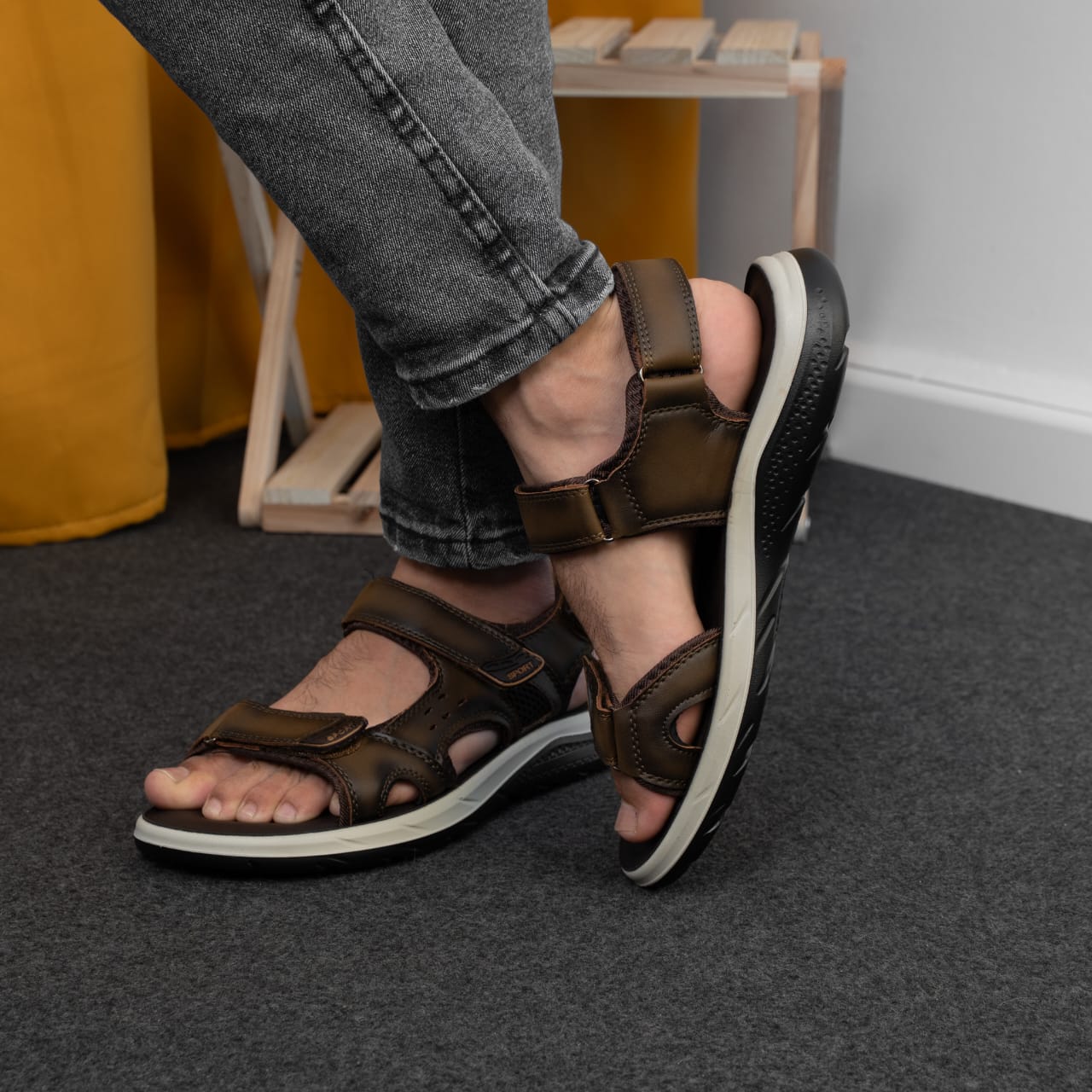 SANDAL CUIR